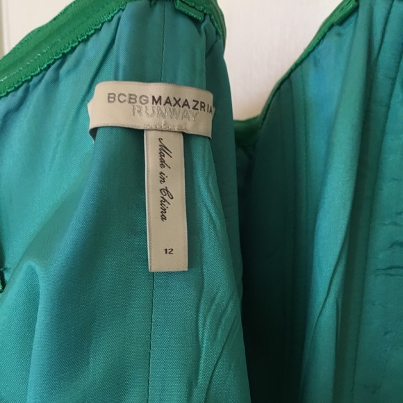 BCBG Green strapless cocktail dress - Picture 3 of 3